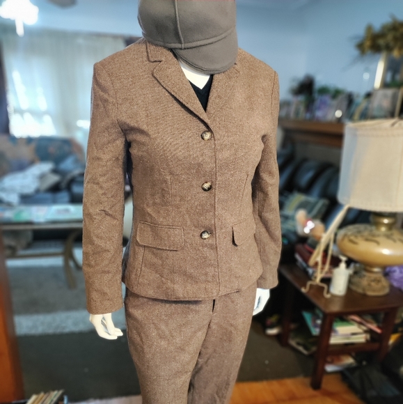 Eddie Bauer Suit - Picture 2 of 7